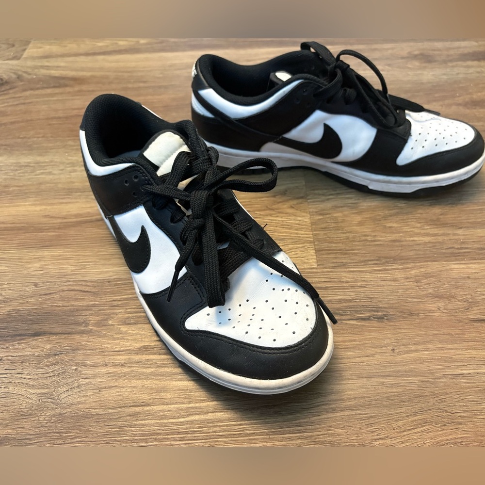 Nike Dunks - Panda Women’s Size 8